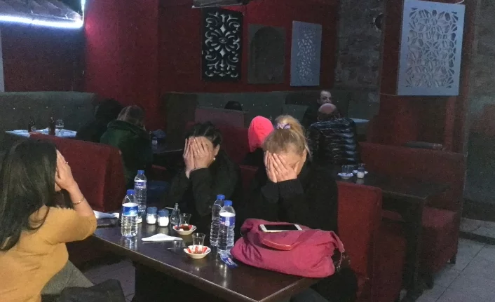 Bursa'da gece kulübüne 'corona virüs' operasyonu: 20 gözaltı
