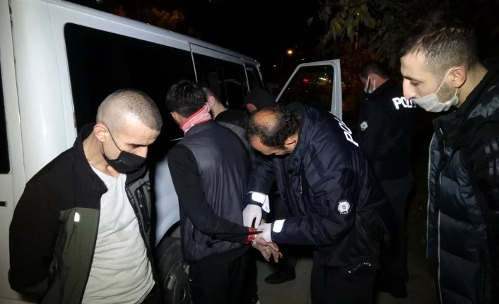 Bursa'da hırsızlar kaçtı polis kovaladı