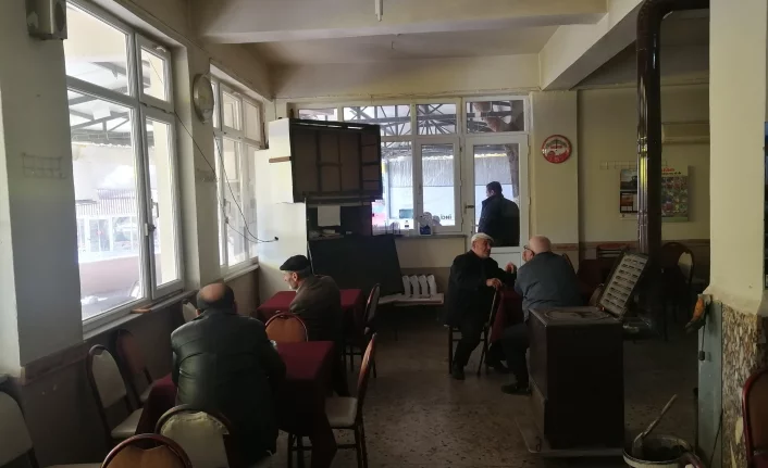 Bursa'da hırsızlar kahvehanelere dadandı!