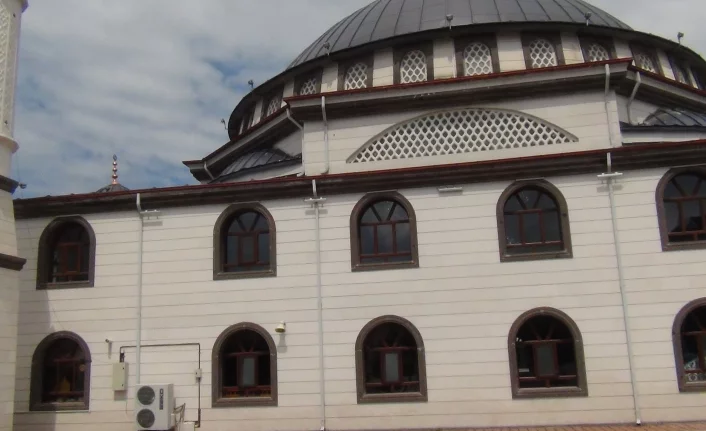 Bursa'da hırsızların hedefi bu kez caminin çay ocağı oldu