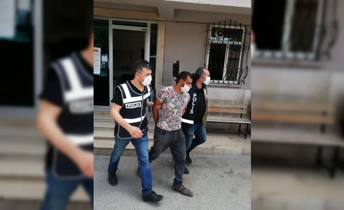 Bursa'da hırsızlık suçundan aranan şahıs uyuşturucu alırken yakalandı