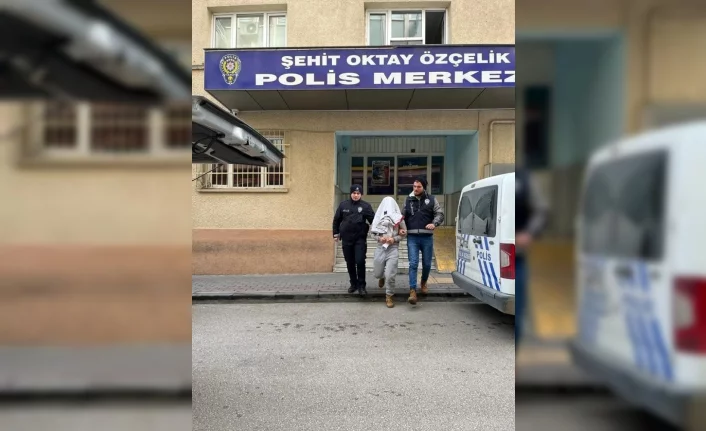 Bursa'da hırsızlık zanlısı polisten kaçamadı
