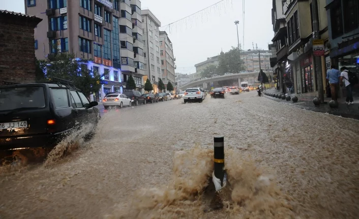 Bursa'da için Meteoroloji'den kuvvetli yağış uyarısı!