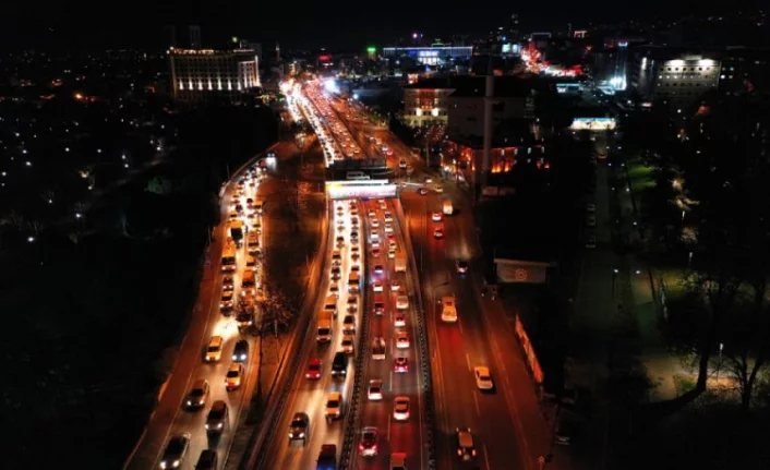 Bursa'da kısıtlama trafiği havadan görüntülendi