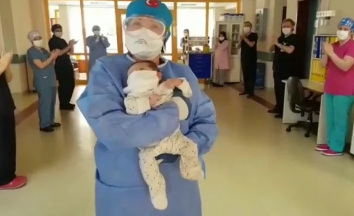 Bursa'da korona virüsü tedavisi gören bebek taburcu oldu