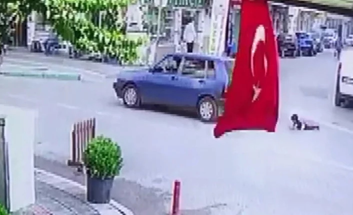 Bursa'da küçük çocuk ölümden saniyelerle kurtuldu!