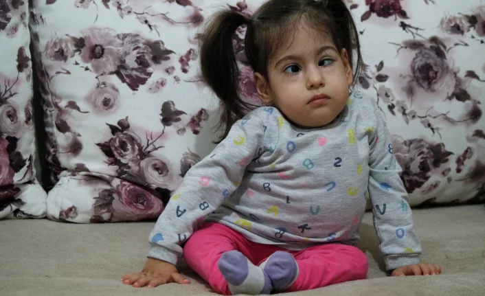 Bursa'da küçük Ravzanur yaşından fazla hastalıkla mücadele ediyor