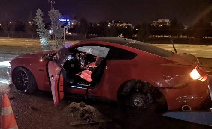 Bursa'da lüks araç aşırı hız kurbanı