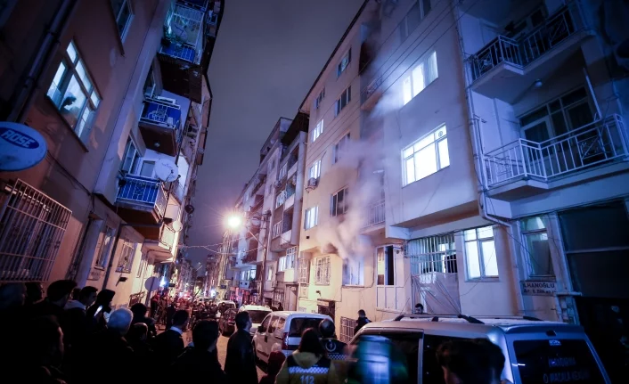 Bursa'da mahalleyi sokağa döken yangın!