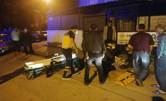 Bursa'da motosiklet ile engelli aracı çarpıştı: 2 kişi yaralandı