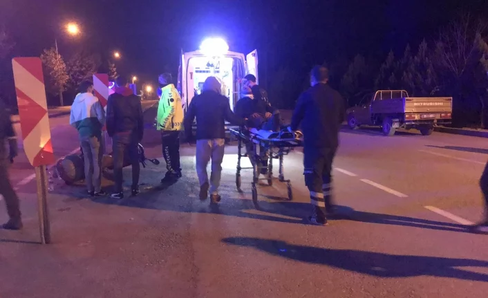 Bursa'da otomobil motosiklete çarptı: 2 yaralı!
