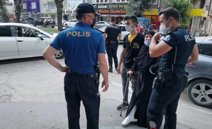Bursa'da polisten alkışlanacak hareket