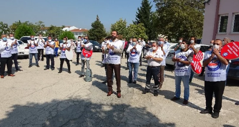 Bursa'da sağlık çalışanları alkışları bakanlık yetkililerine iade etti
