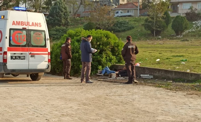 Bursa'da sokakta yaşayan adam ölü olarak bulundu!