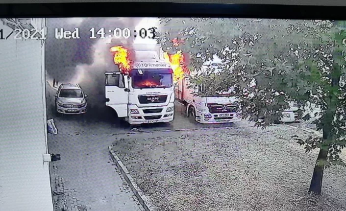 Bursa'da sürücü yanan tırdan saniyelerle kurtuldu