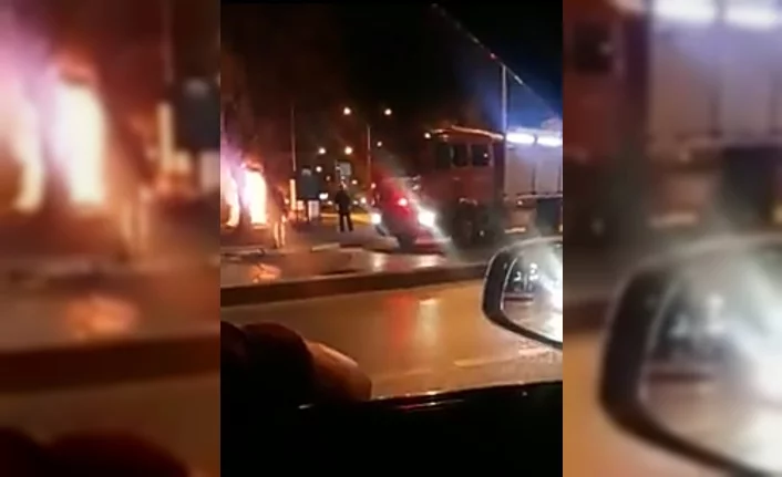 Bursa'da taksi durağı alev alev yandı