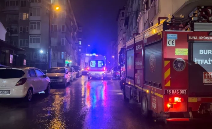 Bursa'da tarihi binada korkutan yangın