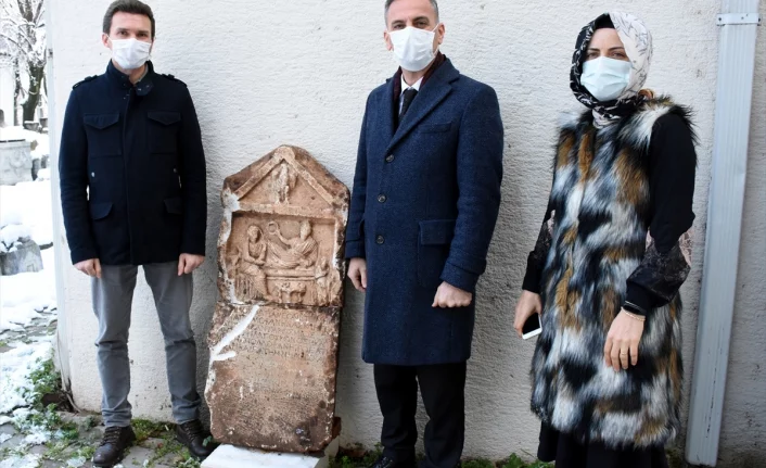 Bursa'da vatandaşın dikkatiyle bulunan mezar steli incelenecek