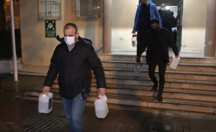 Bursa'da yarım ton sahte alkol ele geçirildi