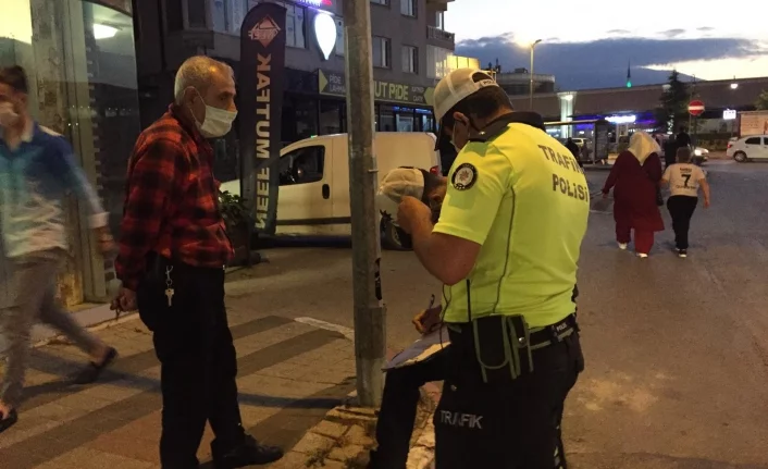 Bursa'da yaşlı adamın maske 'takmama' ısrarı!