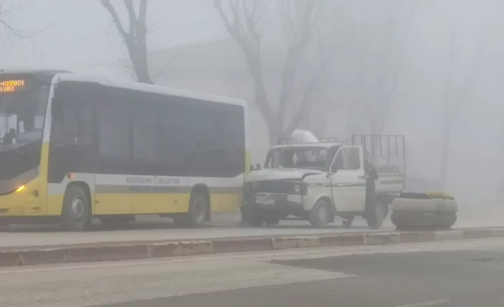 Bursa'da yoğun sis kazaya sebep oldu