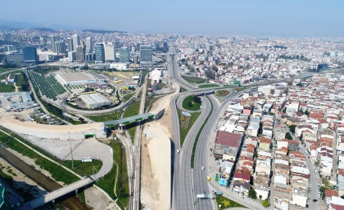 Bursa'nın boş meydan ve caddeleri havadan görüntülendi