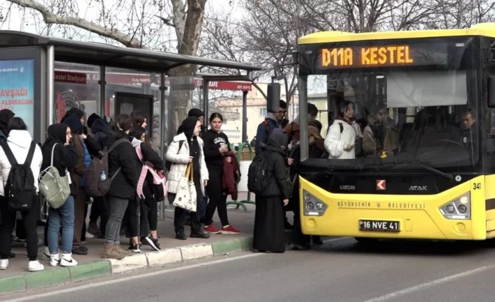 Bursa'nın bu ilçesinde ulaşım öğrencilere  ücretsiz