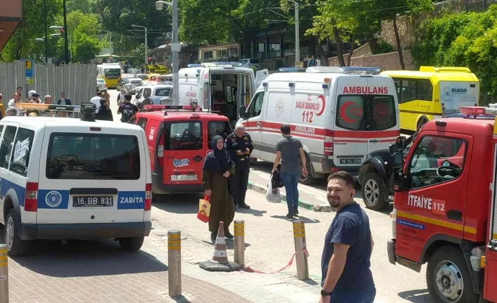Bursa’da AVM’de çökme meydana geldi, AFAD ekipleri sevk edildi