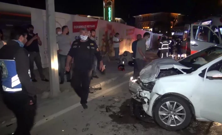 Bursa’da feci kaza: Kontrolden çıkan otomobil karşı şeride uçtu