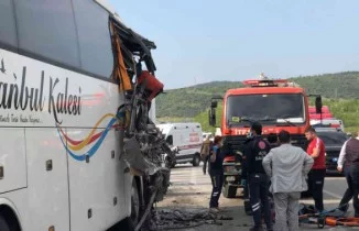 Bursa’da hafriyat kamyonu yolcu otobüsüne çarptı: 1 ölü 6 yaralı