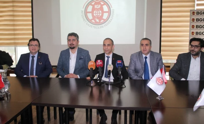 Bursa’da  İnternet Gazetecileri Federasyonu kuruldu