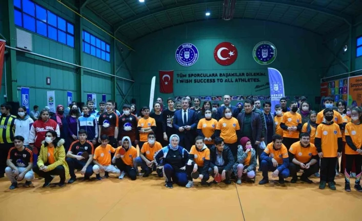 Bursa’da masa tenisinde özel buluşma