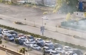 Bursa’da meşalelerle yol kesen asker konvoyu ambulansın geçişine izin vermedi