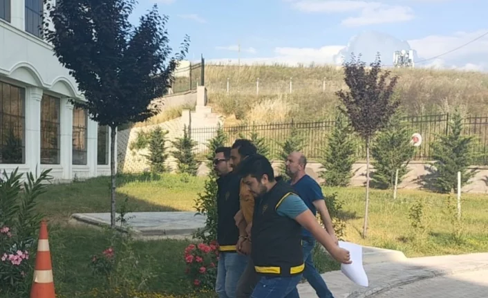 Bursa’da otopark kavgasında komşusunu öldüren zanlı tahliye edildi