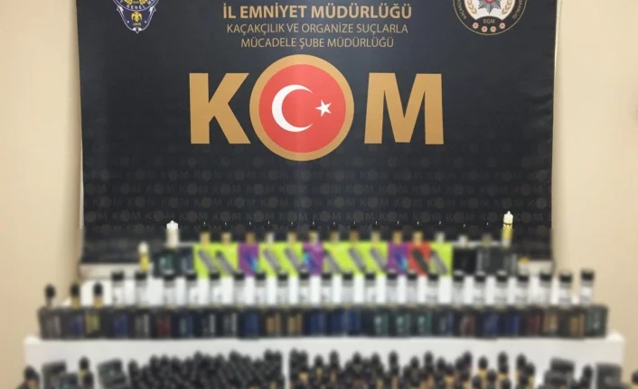 Bursa’da şüpheli araçtan yüzlerce kaçak ürün ele geçirildi