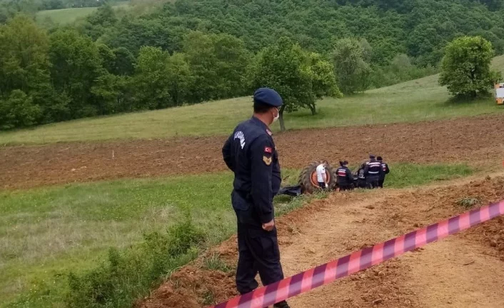 Bursa’da traktörünün altında kalan çiftçi hayatını kaybetti