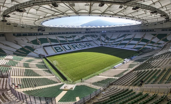 Bursaspor - Adana Demirspor maçı için dev ekran