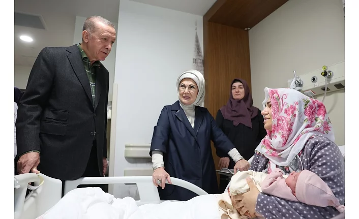 Cumhurbaşkanı Erdoğan, depremzedenin bebeğine 'Ayşe Betül' ismini verdi