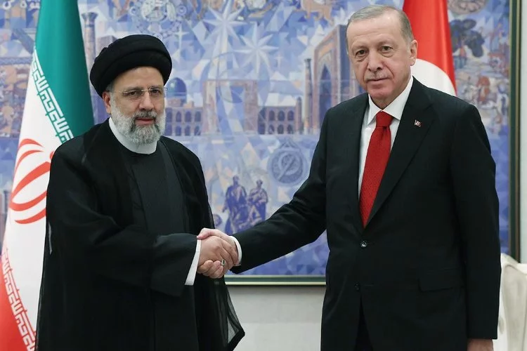 Cumhurbaşkanı  Erdoğan İran Cumhurbaşkanı Reisi ile görüştü