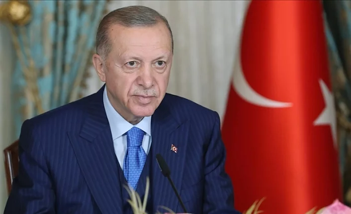 Cumhurbaşkanı Erdoğan, Özgür Özel'den kazandığı manevi tazminatı depremzedelere bağışladı