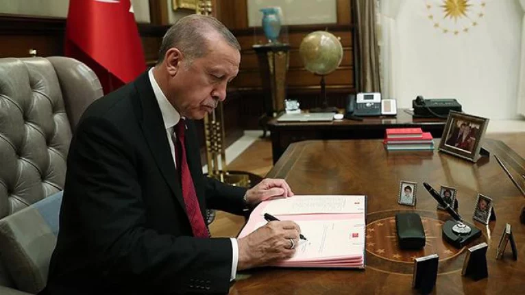 Cumhurbaşkanı Erdoğan iki üniversiteye rektör atadı