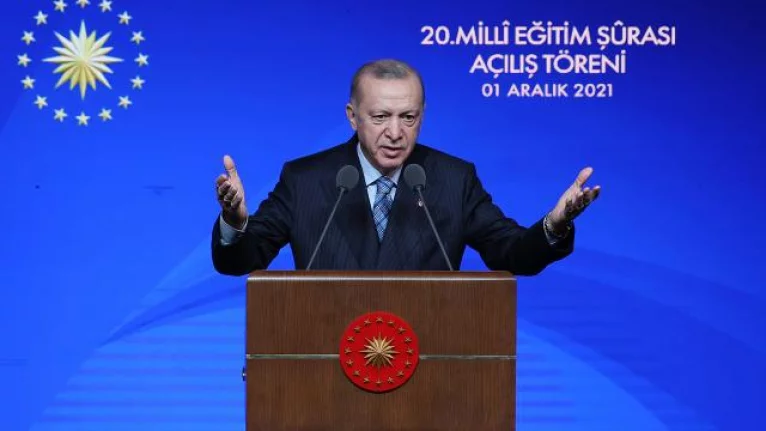 Cumhurbaşkanı Erdoğan: Kadrolu ile sözleşmeli öğretmen ayrımını kaldırıyoruz