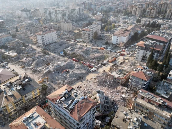 Depremin ardından en çok hasarlı ilçeler belli oldu