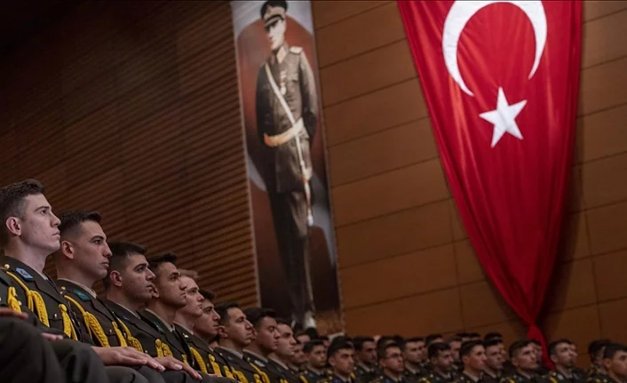 "En Büyük Harbiyeli" Atatürk'ün Kara Harp Okulu'na girişinin 124. yıl dönümü törenle kutlandı