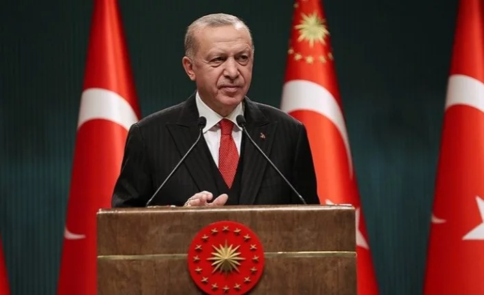 Erdoğan: "Türkiye'nin savunma sanayisinde katettiği mesafe tüm dünyanın örnek aldığı bir başarı hikayesidir"