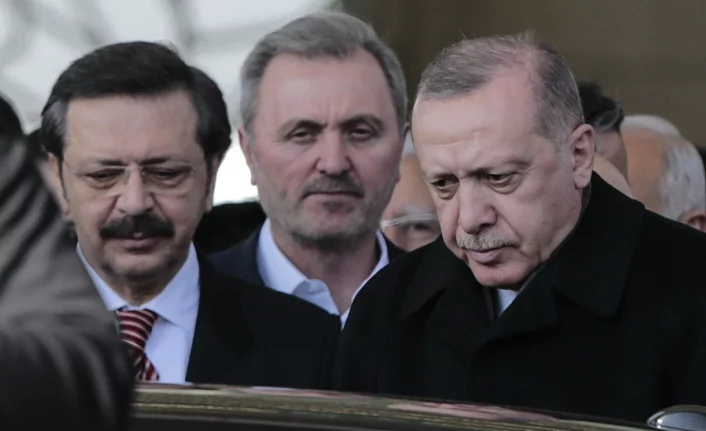 Erdoğan: Telefon üstüne telefon geliyor ama o iş bitti!