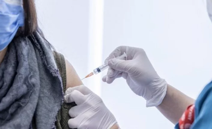 Fahrettin Koca'dan 3.doz aşı mesajı