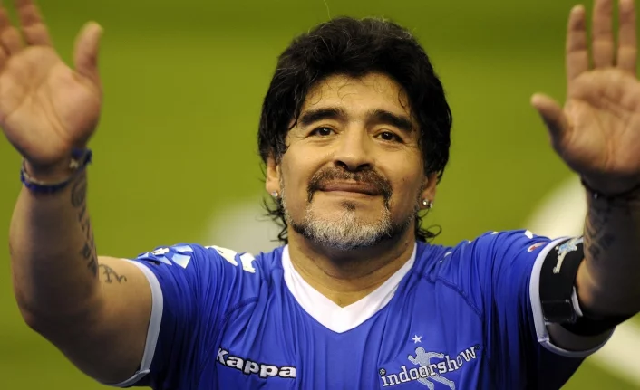 Futbol efsanesi Maradona hayatını kaybetti!