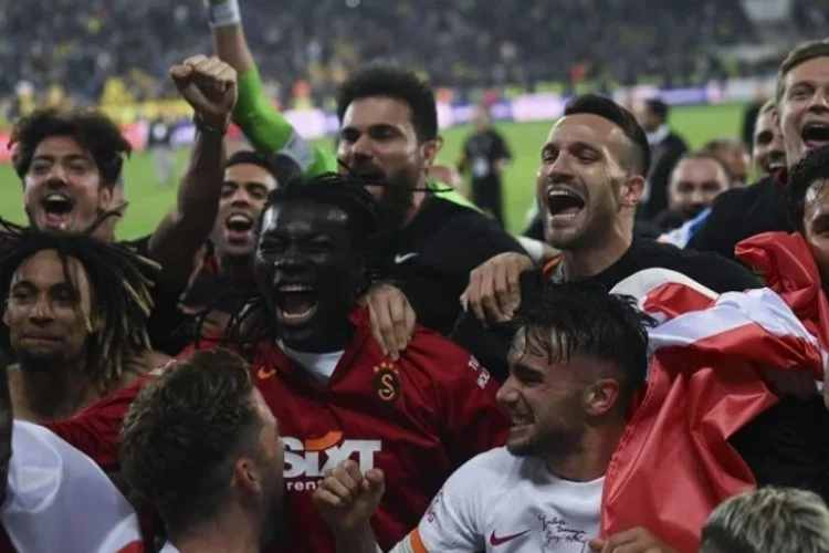 Galatasaray ligin bitimine 2 hafta kala şampiyonluğunu ilan etti