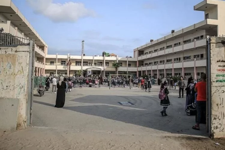 Gazzeli 11 bin öğrenci Batı Şeria'da uzaktan eğitime kaydoldu